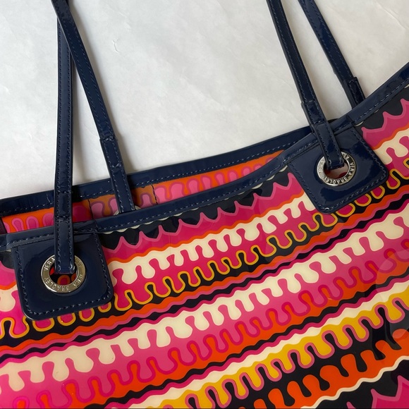 Vera Bradley Beach Tote - Picture 4 of 12